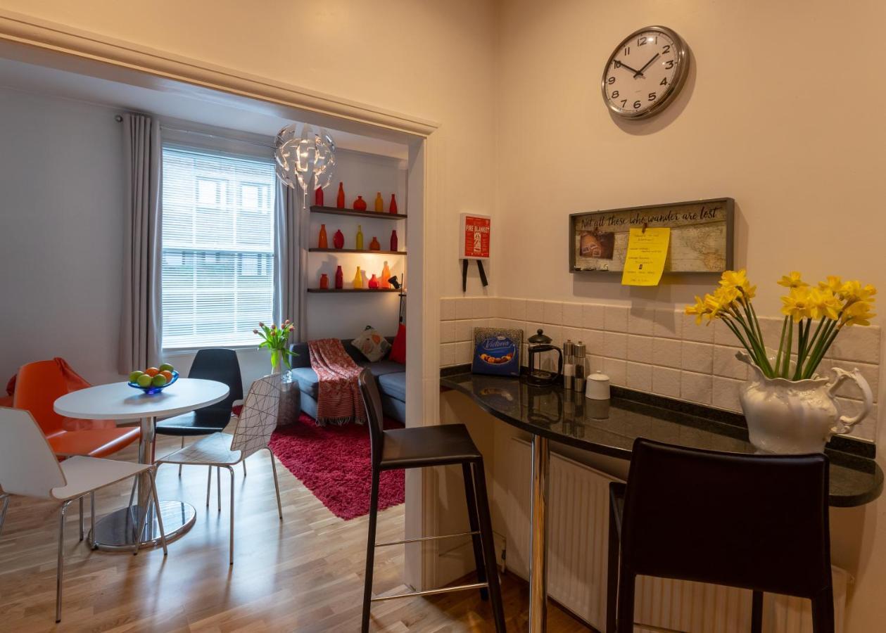 The Wanderlust - 1 Bedroom Apartment L Sleeps 4 With Sofa Bed L Prime Location Plus Free Wifi L Perfect For Business & Leisure Travelers L 15Percent Off Weekly & 20Percent Off Monthly Stays! London Kültér fotó